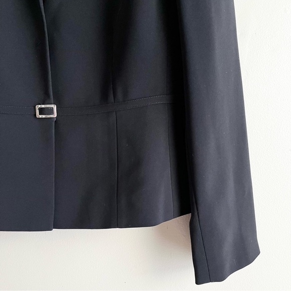 Tahari Arthur S. Levine Classic One Button Black Blazer Jacket, Size 8 Petite - Picture 5 of 11